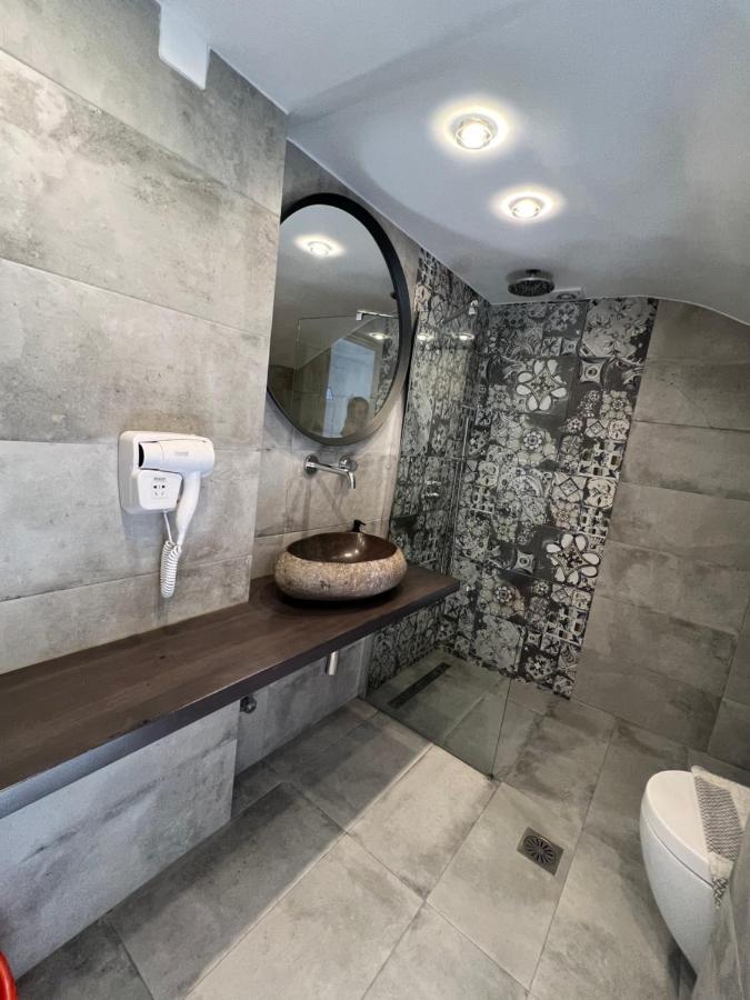 Christos Rooms Milos Αδάμας Εξωτερικό φωτογραφία
