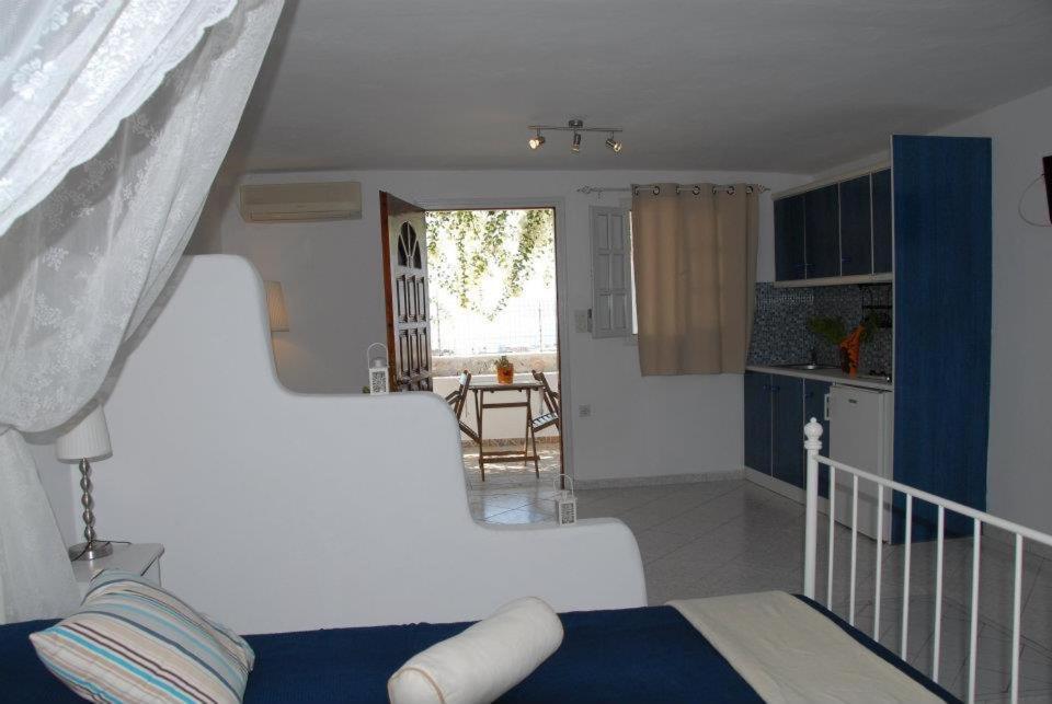 Christos Rooms Milos Αδάμας Εξωτερικό φωτογραφία