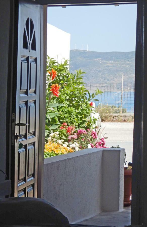 Christos Rooms Milos Αδάμας Εξωτερικό φωτογραφία